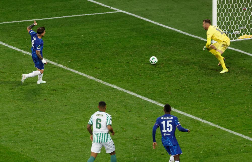 美记：德罗赞找到新东家不算太难，但去快船的话确实很难交易