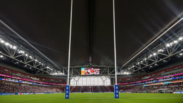 前锋终结进球荒，庆祝动作感动球迷