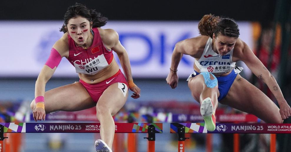 安阳市残联看望慰问全国残特奥会铁人三项获奖运动员胡旭静